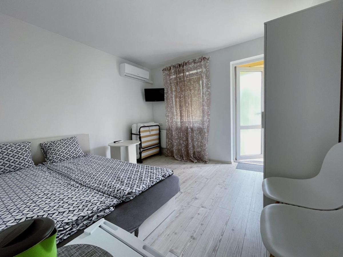 Poilsis Dzuku 10 A Hotel Palanga Buitenkant foto